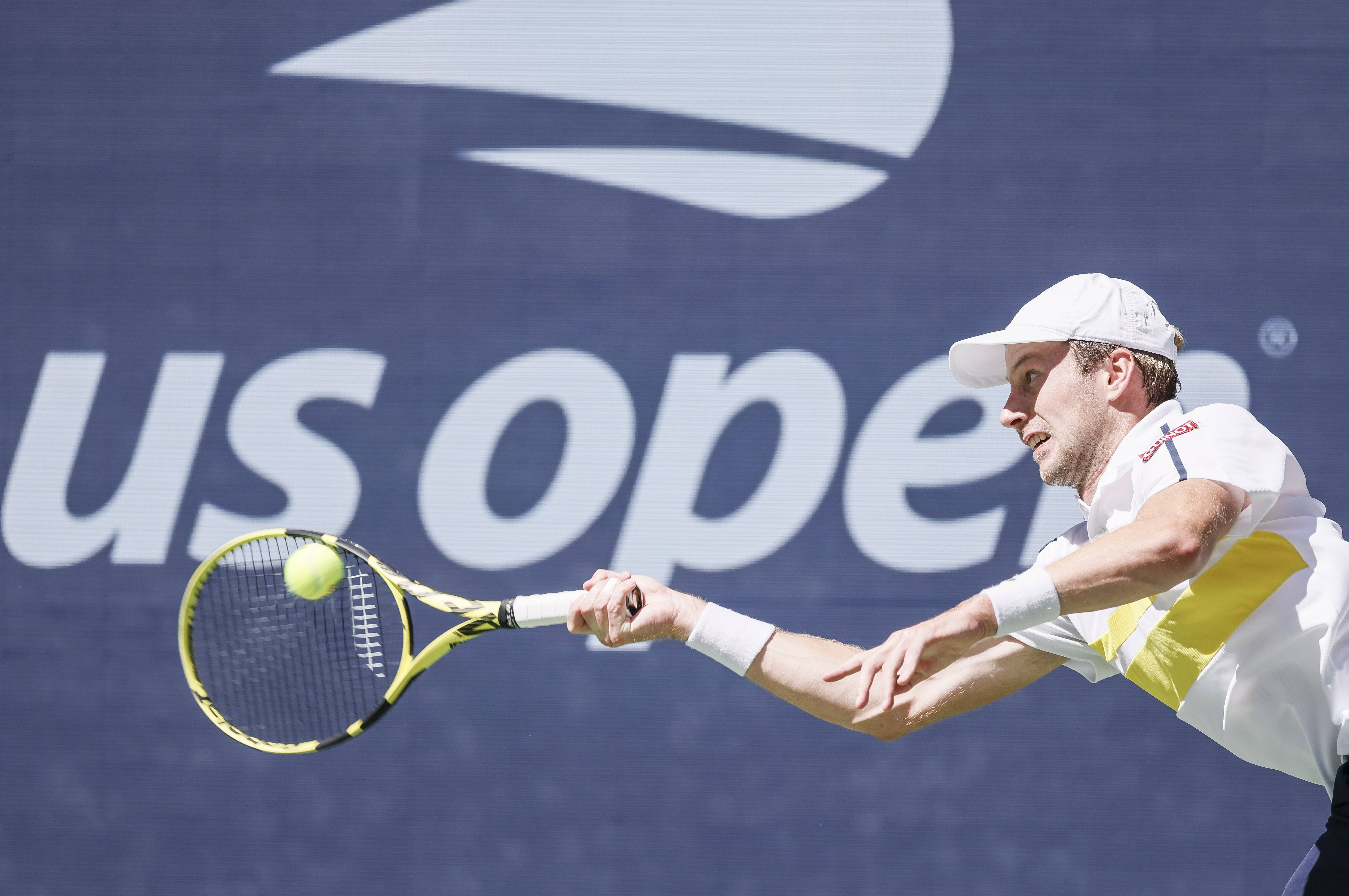 美国网球队绝地反击世界网球队，梅德韦杰夫制霸全场的简单介绍