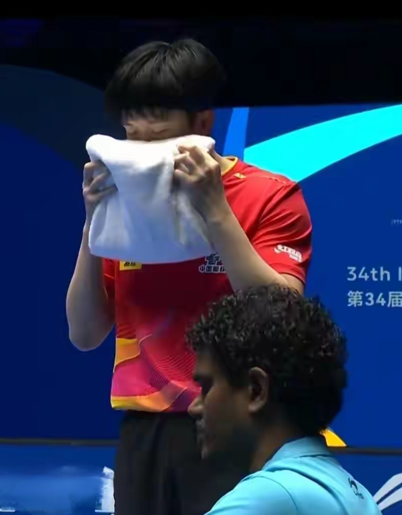 爱游戏tv-包含竞猜热点选手赛后落泪，背后故事感人的词条