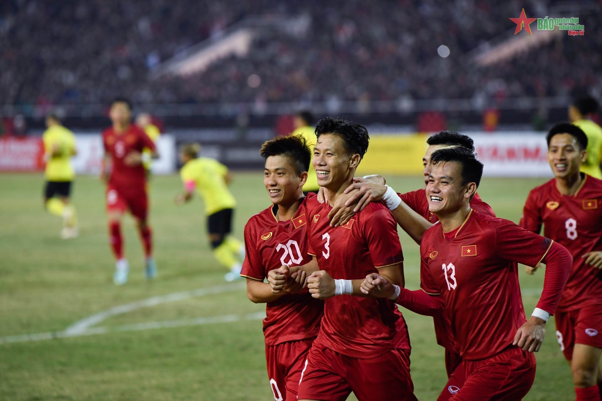 马来西亚队力克日本队，黄鸭组合关键制胜