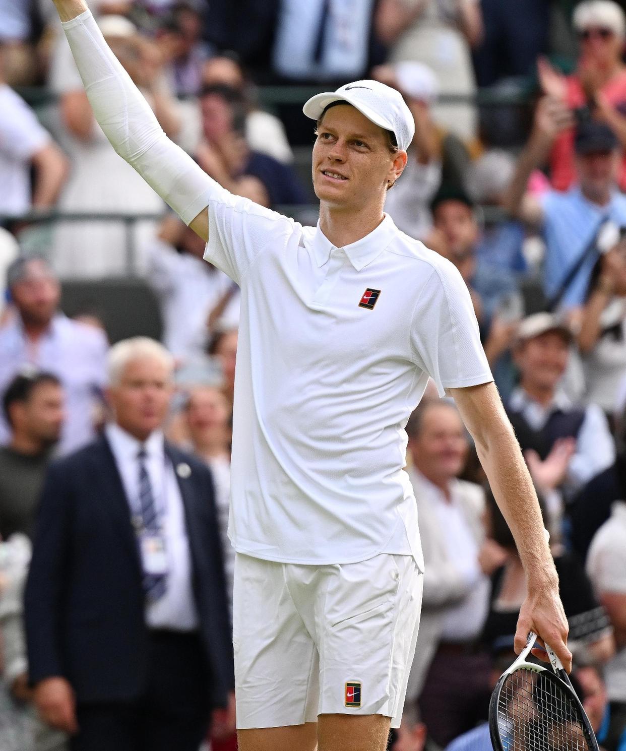 戴维斯杯险胜温网，辛纳关键制胜