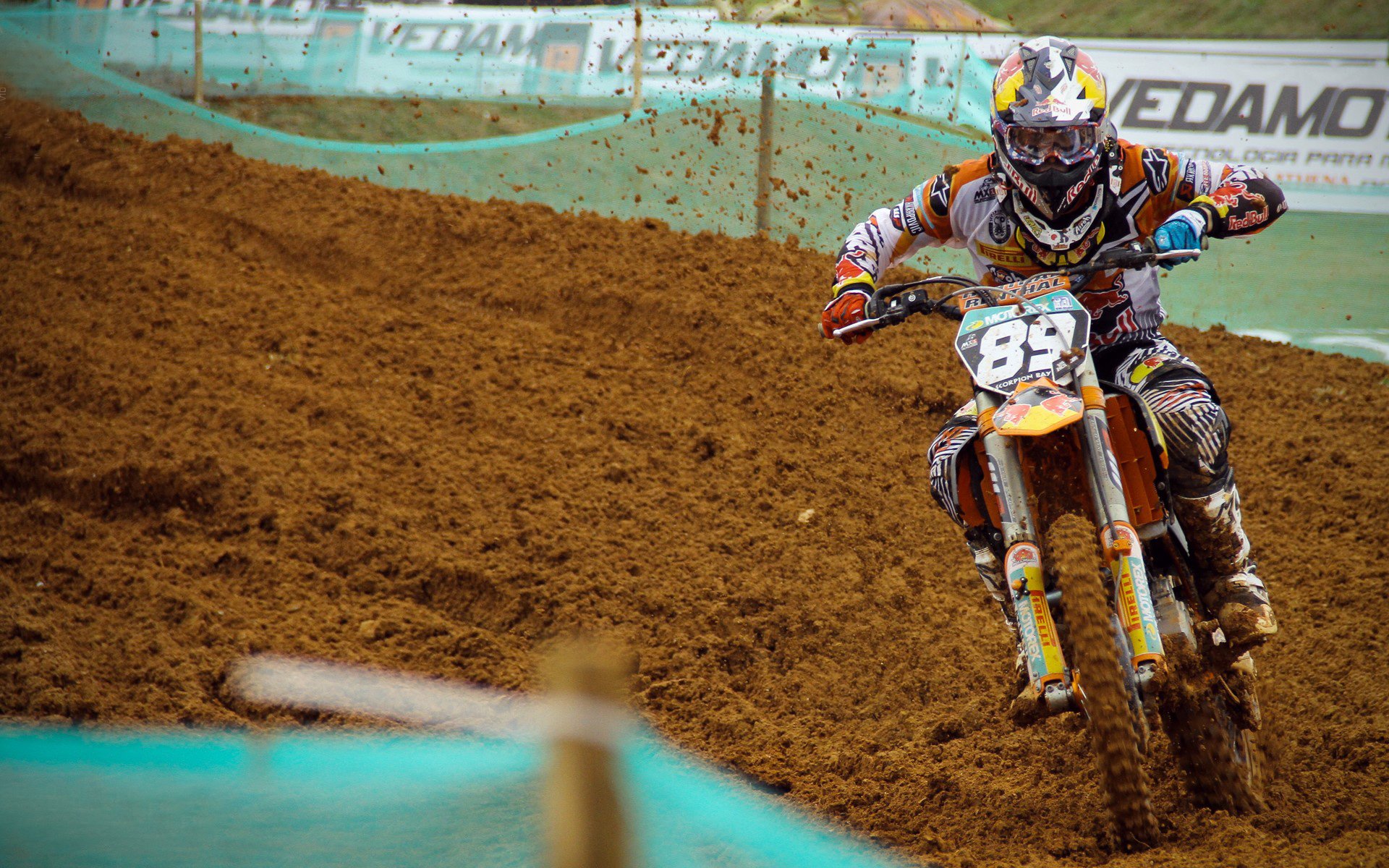 爱游戏下载-速度的对话，当梅赛德斯的技术复仇，遭遇佩雷兹的意志之火