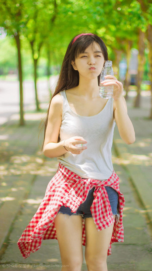 爱游戏tv-跨越万里的火种，联合杯鏖战淬炼，西西帕斯在罗兰·加洛斯点燃