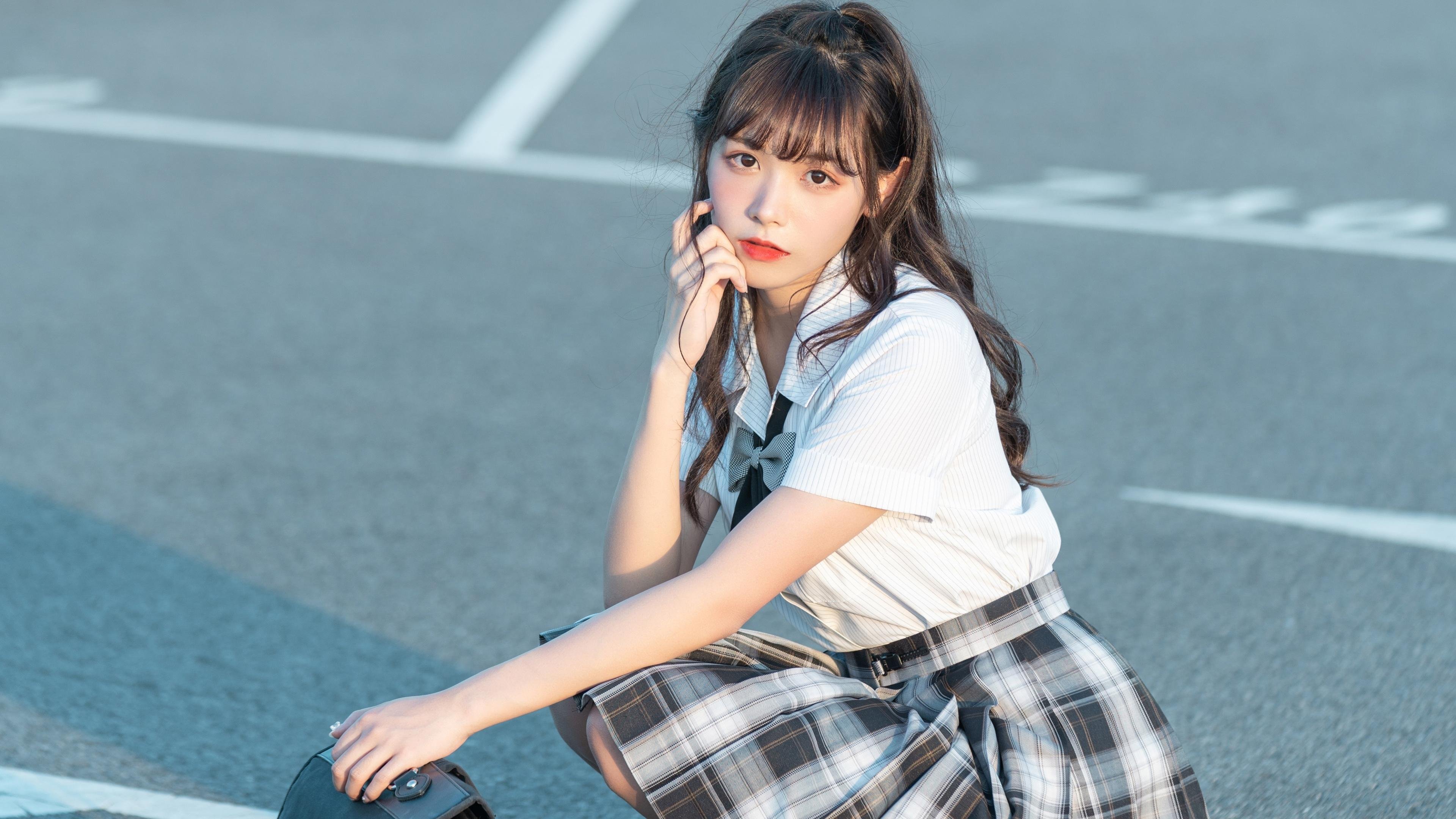 爱游戏大厅-双子星之夜，库里三分雨浇灭悬念，拉文绝杀终结奇才翻盘梦