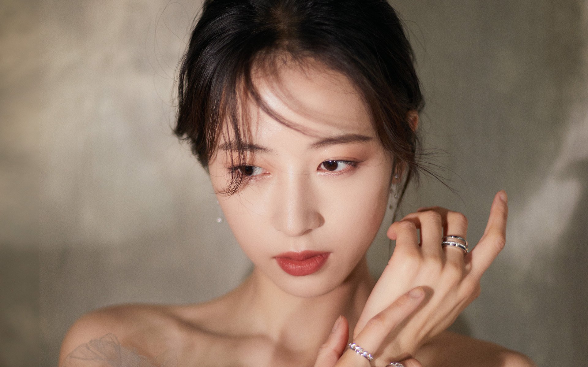 爱游戏APP-单场14记三分！克莱刷新纪录，奇才表演赛逆转广东