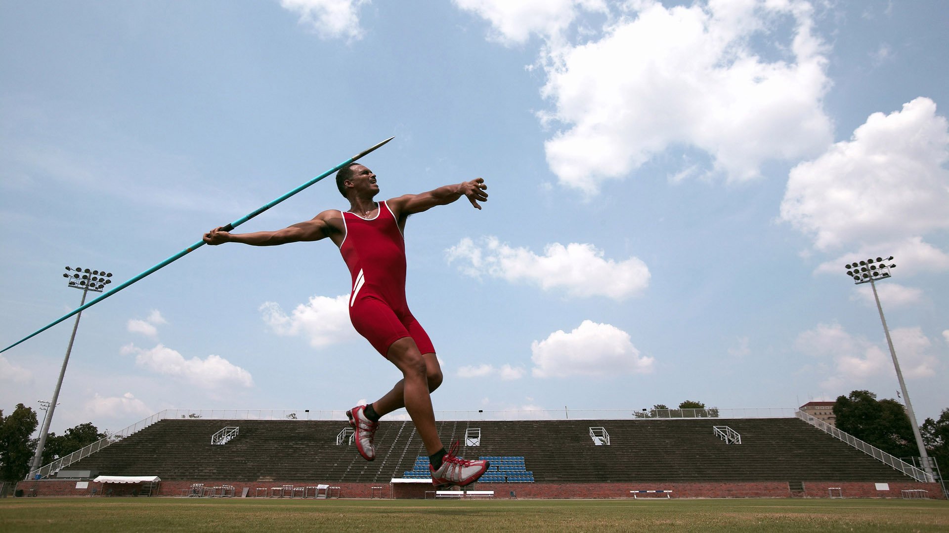双日临空,当班凯罗化身太阳打穿山西,古老天象与少年雄心如何照亮未来战场?