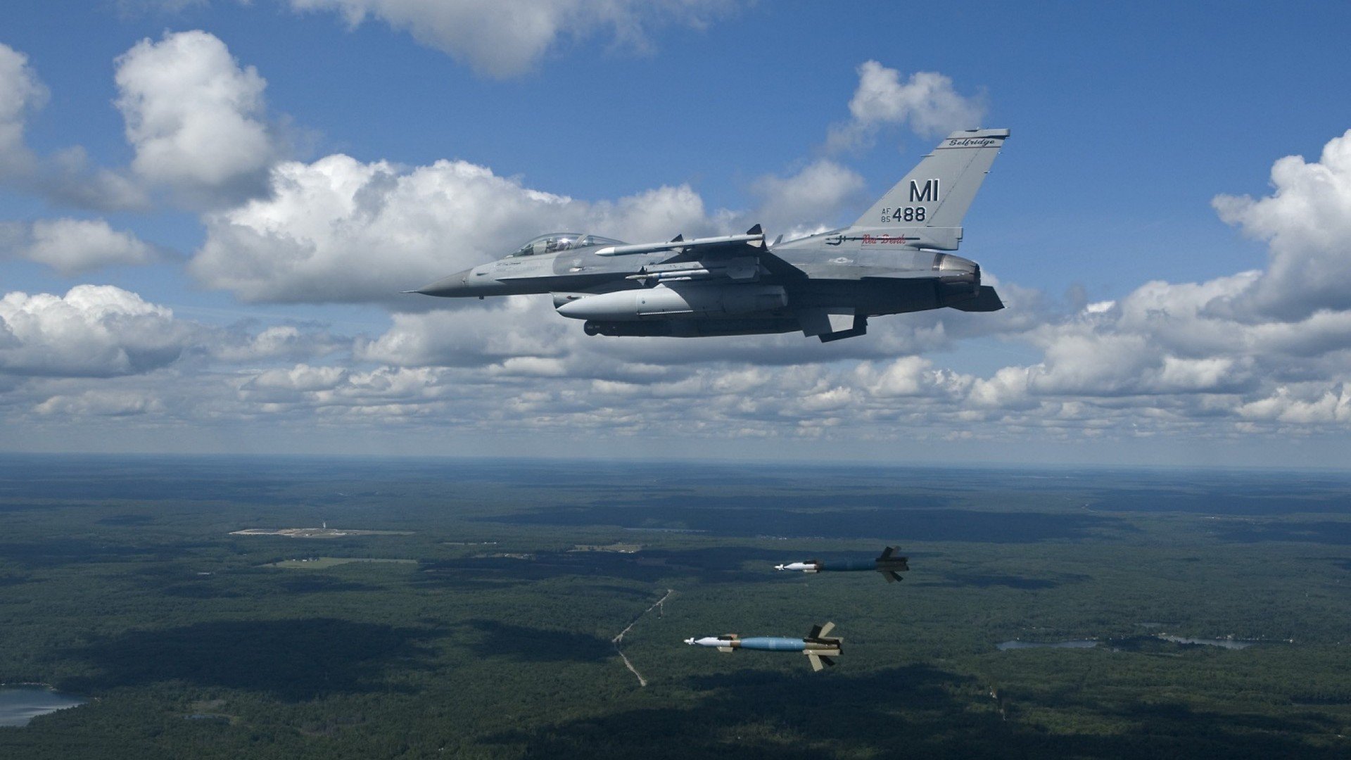 爱游戏tv-风暴眼里的船长，萨拉赫如何扛起洪都拉斯驶离伊朗的钢铁洪流